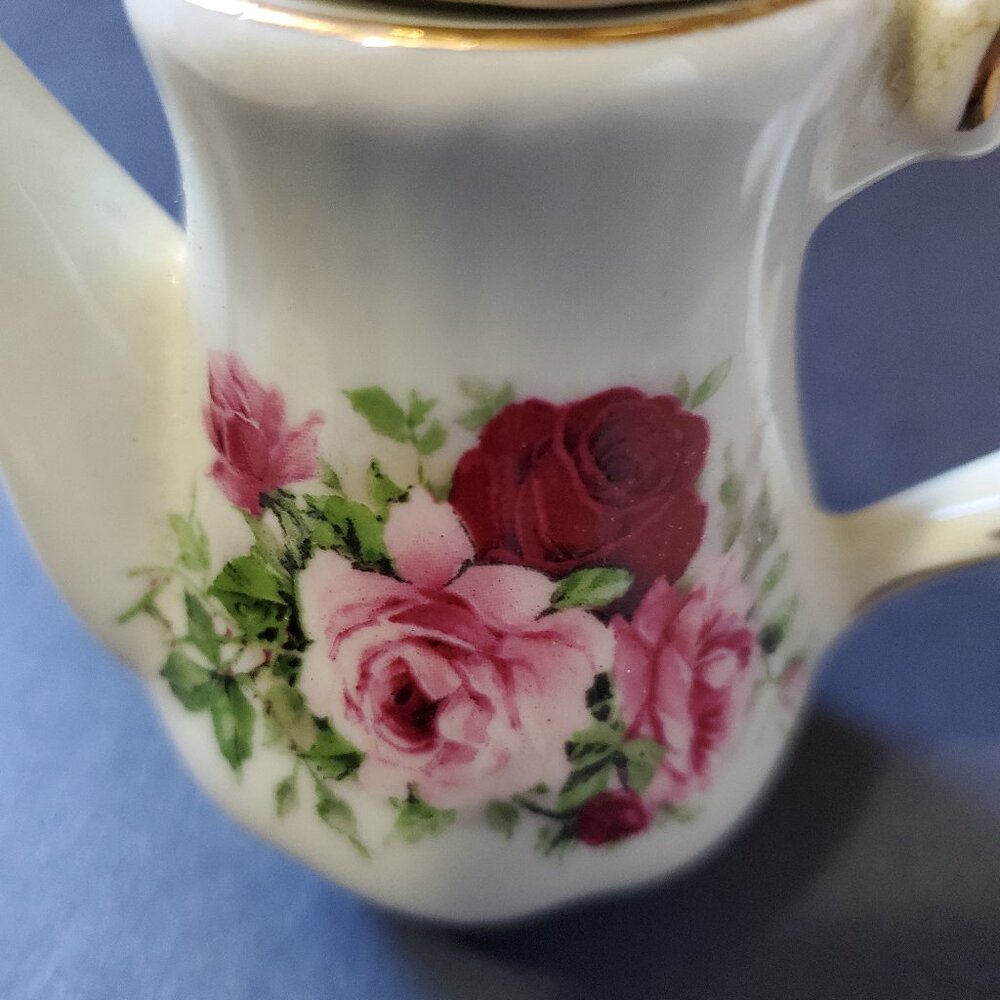 Miniature Ceramic Tea Set - Picture 9 of 16